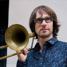 Un día como hoy, 24 de julio, del año 1941, nació Roberto “Bobby” Matos, en  el Bronx de Nueva York, USA. Hijo de madre puertorriqueña y padre judío,  fue un magistral Percusionista,