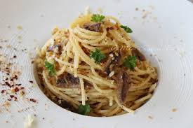 Pasta Con Alici E Mollica Alla Calabrese Ricette Pasti Italiani Idee Alimentari