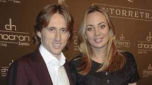 Visit the frau online shop. Luka Modric Das Ist Seine Wunderschone Frau Vanja