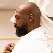 Look good, feel good. @husseindalla_