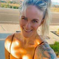 Alida Lopez's Instagram, Twitter & Facebook