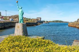 Det sies at den er laget av kopper som stammer fra de nedlagte gruvene på karmøy. Karmoy Tur Med Tysnes Reiselag