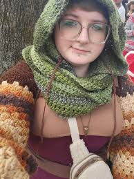 Renaissance festival shrug and hood warmth review