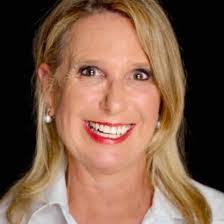 Iris Albrecht's Instagram, Twitter & Facebook