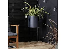 Tall plant stand indoor uk. Best Indoor Plant Stands 2021 Wooden Metal And Stemmed Planters The Independent