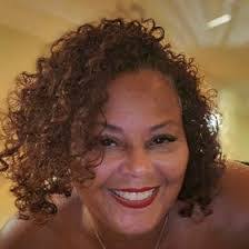 Mona Cox's Instagram, Twitter & Facebook