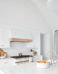 Full glass kitchen backsplash sheets are a spectacular addition to any kitchen. Why We Prefer The Solid Slab Backsplash Synonymous