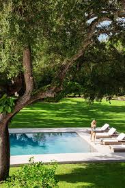 Ad100 Sawyer Berson Makes A Florida Home For Supermodel Elle Macpherson Backyard Pool Swimming Pools Backyard Garden Pool