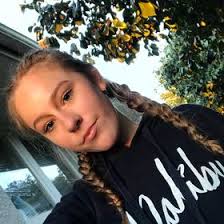 Maddy Boles (maddyboles13)