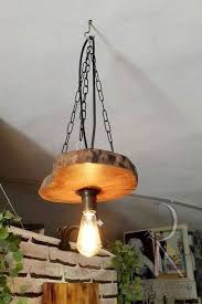 Incredible Diy Hanging Lamp For Rustic Home Decor 25 In 2020 Rustic Lamps Rustic House Rustic Furniture