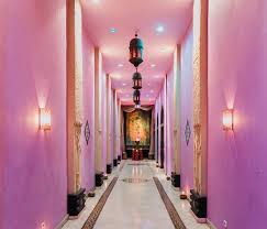 Lokasi geografisnya yang dikelilingi oleh pegunungan dan tidak jauh dari kawasan pantai membuat. Indonesia Art Soul Romance Tugu Hotels Restaurants