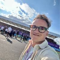 200+ Profile mit dem Suchbegriff „Steidl“