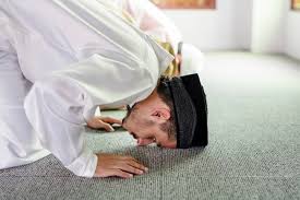 Dikutip tribunnews dari tuntunan ibadah pada bulan ramadhan yang disusun oleh majelis tarjih dan tajdid pimpinan pusat muhammadiyah setelah selesai 3 rakaat shalat witir, disunatkan mebaca doa berikut. Bacaan Setelah Sholat Witir Beserta Susunan Wirid Dan Doa Lengkap Kapanlagi Com