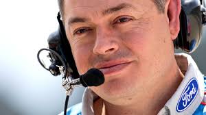 Supercars industry veteran calls time