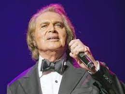 Engelbert after the show in to'ata (feb 23, 2019) 88. Engelbert Humperdinck Concert Tickets And Tour Dates Seatgeek