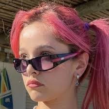 Lily Noel's Instagram, Twitter & Facebook