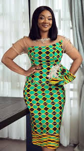 Longue robe et foulard assorti. 28 Idees De Robe Africaine Jeune Robe Africaine Mode Africaine Robe Tenue Africaine