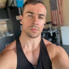 If you ever wondered what I would look like as a Simpsons character. (One  of my favorite shows 😁) Still building muscle as a cartoon.