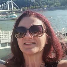 Cashier: Your total is 18.53 Me: Gives cashier 20.53 Cashier: Blank stare  for 45 seconds...stuck ..stuck seconds Me: Just give me $5 back Cashier:  That's what I thought it was...Just had to