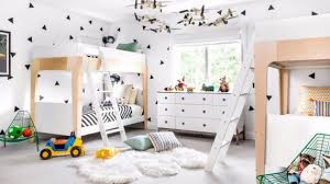 Ukuran idealnya adalah 80 cm (lebar) x 200 cm (tinggi). Tips Dekorasi Kamar Tidur Anak Agar Si Kecil Makin Depo Bagoes Bangunan