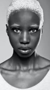 Butterfly Lighting In Photography The Ultimate Guide In 2020 Portrait Pictures Portrait Portrait Images