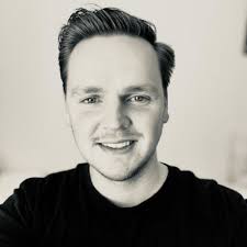 And after a few months of rest, travel, completing a leadership program and  adopting a second pup, today I'm super excited to join DKB Code Factory  GmbH as an Engineering manager 🎉. |