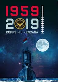 Dalam buku, diceritakan tni al memiliki kapal. Hiu Kencana Poster