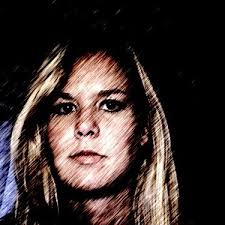 Erin Wiggins (@GirlAtTheMirror)