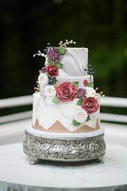 Bold And Romantic Wedding Inspiration In Historic Atlanta Romantic Wedding Cake Wedding Cakes With Flowers Wedding Cake Decorations