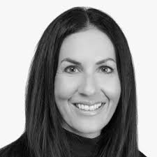 𝗘𝗶𝗻 𝗧𝗿𝗮𝘂𝗺 𝘄𝗶𝗿𝗱 𝘄𝗮𝗵𝗿: 𝗘𝗶𝗱𝗴𝗲𝗻ö𝘀𝘀𝗶𝘀𝗰𝗵  𝗱𝗶𝗽𝗹𝗼𝗺𝗶𝗲𝗿𝘁𝗲 𝗠𝗮𝗿𝗸𝗲𝘁𝗶𝗻𝗴𝗹𝗲𝗶𝘁𝗲𝗿𝗶𝗻! 🎓✨ Nach  intensiven Monaten des Lernens, Herausforderungen und persönlicher…