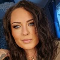 Jayne Shepherd's Instagram, Twitter & Facebook