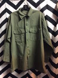 Equipment, clothing & accessories for skiing, climbing, mountaineering & more. Button Up Military Style Green Front Pocket Vietnam Era Shirt Boardwalk Vintage