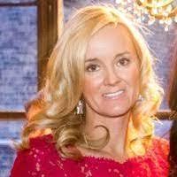 Julianne Sampson's Instagram, Twitter & Facebook