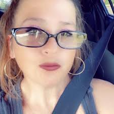 How to get in touch with Eileen Carey?