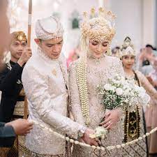 Rezky aditya bersama istrinya, citra kirana. Keseruan Citra Kirana Dan Rezky Aditya Siapkan Resepsi Pernikahan Di Jakarta Showbiz Liputan6 Com