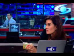 Последние твиты от noticias caracol (@noticiascaracol). A Vanessa La Pillaron Comiendo En Plena Emision Pero No Era La Unica Noticias Caracol Youtube