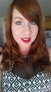Auburn Hair Red Hair From L Oreal Chic Auburn Brown I M Thinking About Trying This Color This Year Is All About Auburn Brown Hair Auburn Hair Hair Makeup
