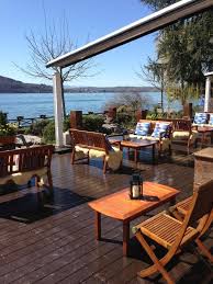 Sur La Terrasse De La Maisonbleue Maison Bleue Maison Terrasse