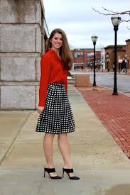 Black And White Skirt Outfit Black White And Red Outfit With Skirt And Mules Printed Skirt Outfit Skirt Outfits Outfits