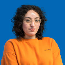 Sonya Moran's Instagram, Twitter & Facebook