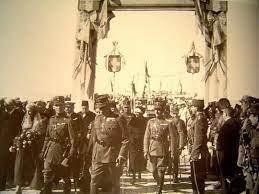 1 konstantin in yunanistan krali izmir i ziyareti concert greece king