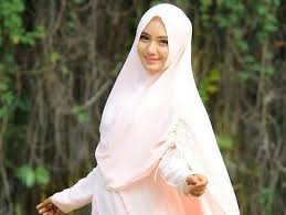 Seluruh buah hati menyukai mewarnai. 5 Cerita Inspirasi Berhijab Yang Menyentuh Hati