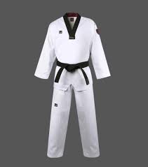 Por tanto, el significado de taekwondo se interpreta como «el camino de pies y manos». Mooto Tkd Anzug Bs4 5 Black V Neck 540grad