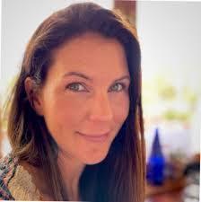 Kerrie Campbell's Instagram, Twitter & Facebook