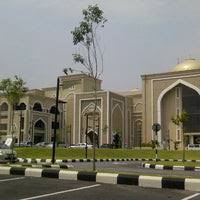 Fahami tentang peranan mahkamah syariah sebagaimana diperuntukkan dalam perlembagaan persekutuan malaysia. Mahkamah Syariah Wilayah Persekutuan Courthouse In Kuala Lumpur