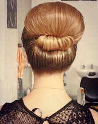 Chignon Haut Tripe Enroulage Bouffant Hair Hair Styles Long Hair Styles