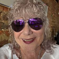 Does anybody know what the Dollar General is open in Wartrace?