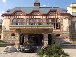 Marek wojciech niedźwiecki is a polish music journalist and radio anchor. Grand Hotel Kempinski High Tatras High Tatras Grand Hotel Hotel