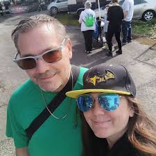 On the 2nd Day of Giveaways, Frontier gave to me... Auntie Anne's swag + 2  free flights! 🥨✈️ The Auntie Anne's prize package will include: ➡️ A $100  gift card ➡️ A