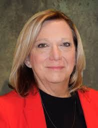 Maureen Bender's Instagram, Twitter & Facebook